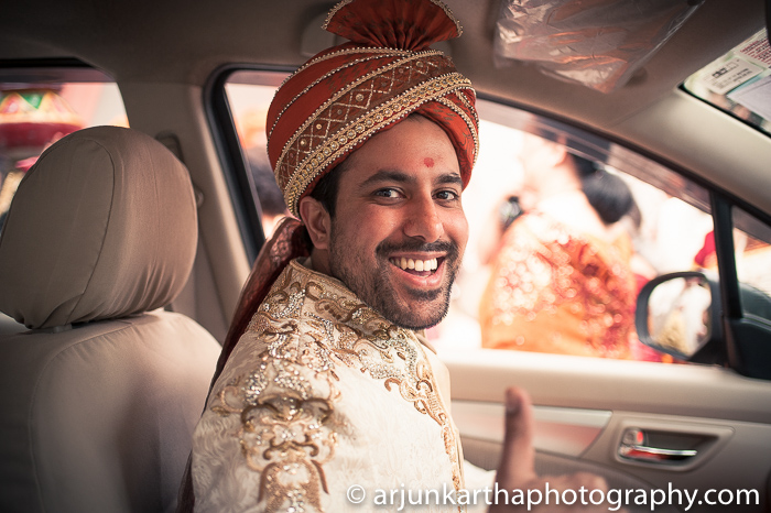 Arjun-Kartha-Candid-Wedding-Photography-Sarika-Avin-103