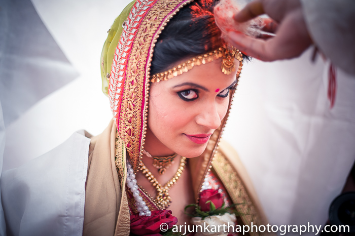 Arjun-Kartha-Candid-Wedding-Photography-Sarika-Avin-131