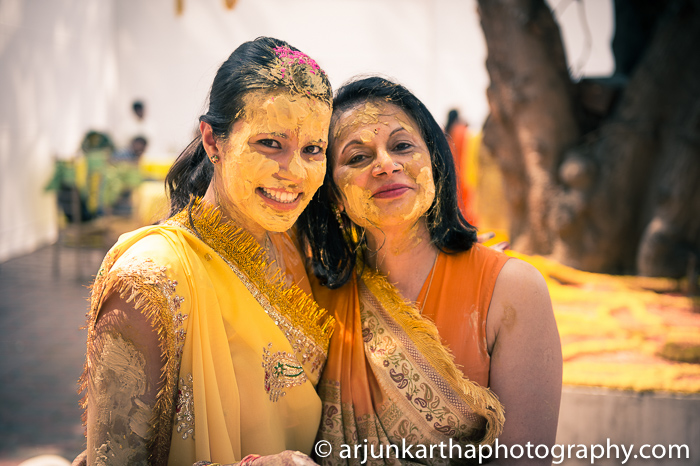 Arjun-Kartha-Candid-Wedding-Photography-Sarika-Avin-54