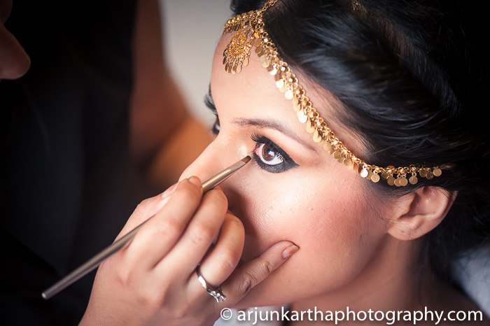 Arjun-Kartha-Candid-Wedding-Photography-Sarika-Avin-84