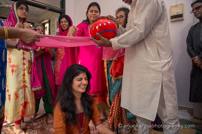 Juhi-Akshay-Real-Wedding-24