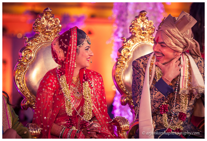 Arjun-Kartha-Candid-Wedding-Photography-Jagmandir-Udaipur-39